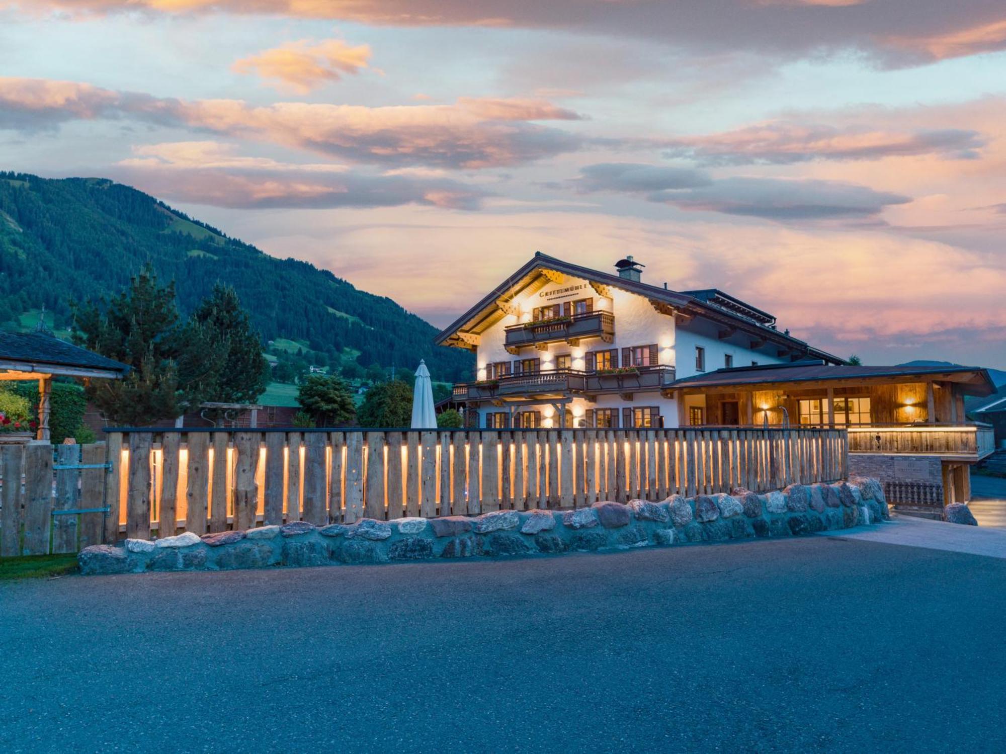 Grittlmuehle Chalet Ferienwohnungen 브릭센임탈 외부 사진